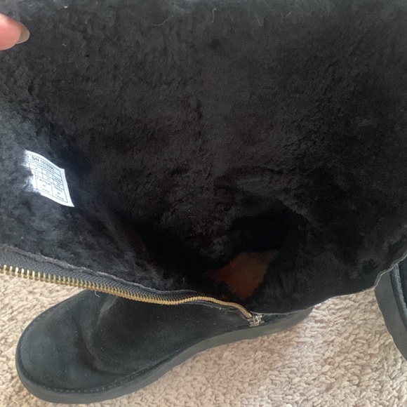 Classic zip up UGGS - Picture 4 of 6